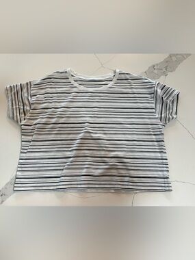 Lululemon Cates Tee-cropped Sz 8